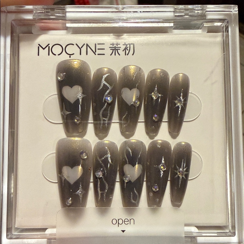 5/$25 MOCYNE  elegant Nail Set 🆕